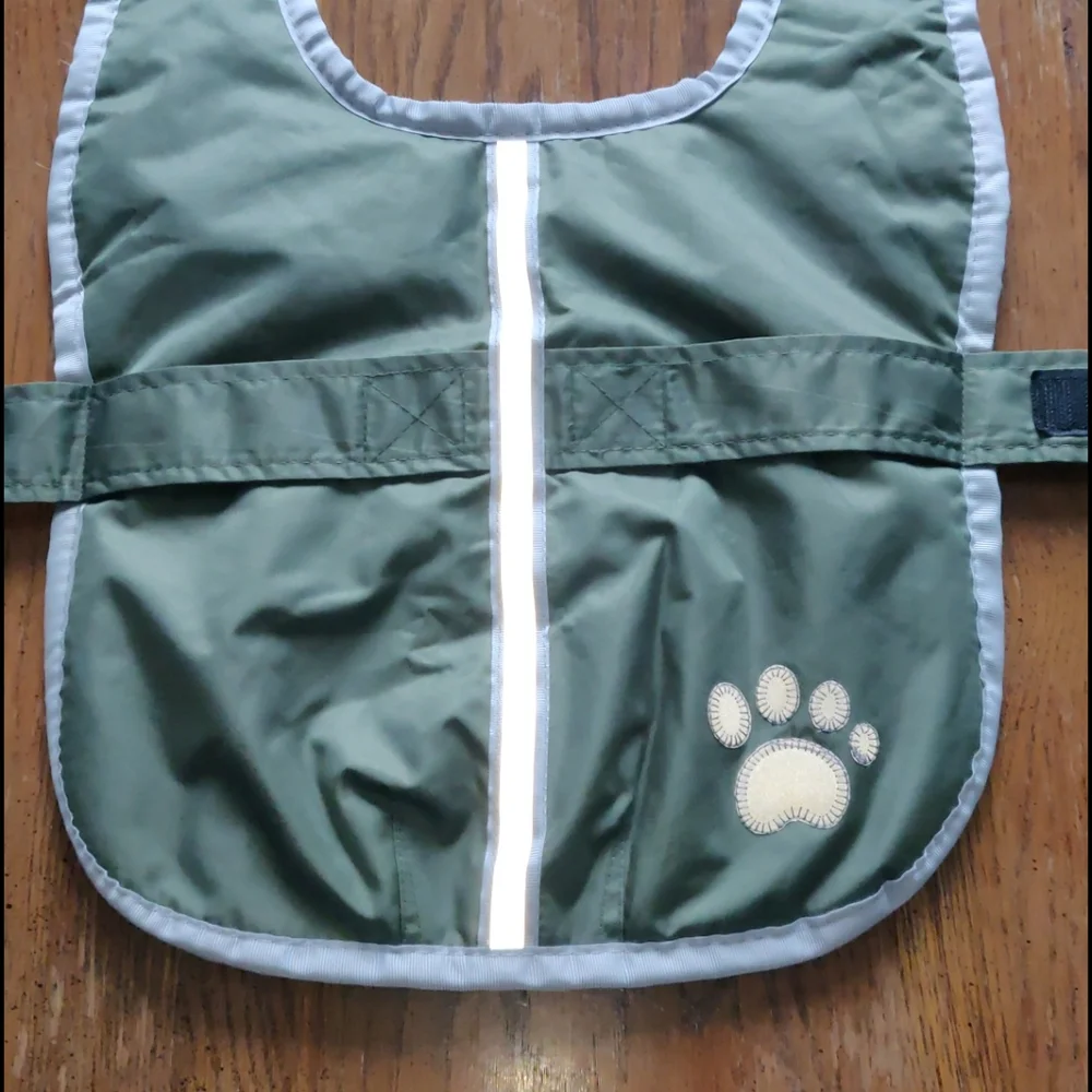 🎉3X Host Pick🎉 Like new reversible dog coat